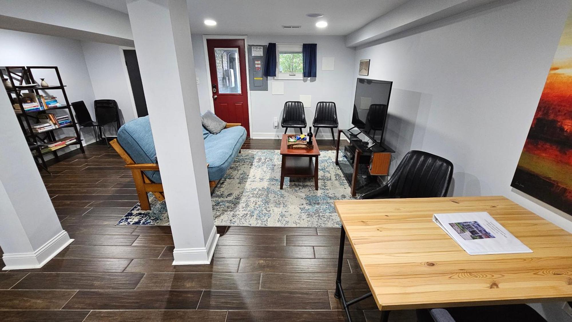 English Basement Suite In Petworth, Washington, Dc -- Free Off-Street Parking, Walk To Metro And Restaurants Ngoại thất bức ảnh